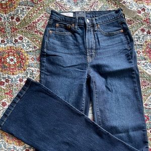 NWT Gap High Rise Flares, 25 Tall